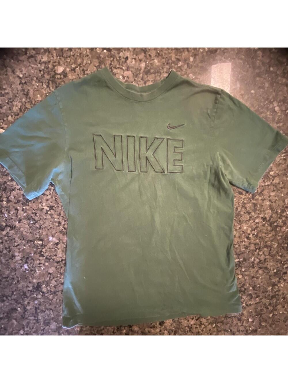 Nike The Nike Tee Men's Green Logo T-Shirt Medium Cotton Crew Neck Y2K